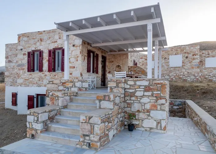 וילה Stone Kontiani - Red