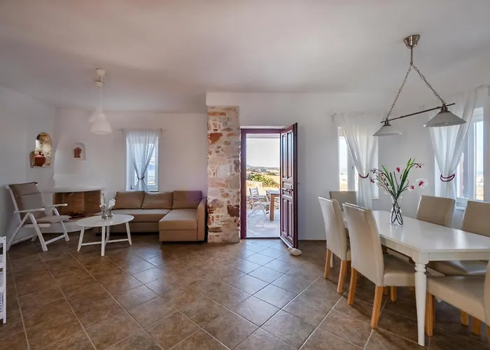 וילה Stone Kontiani - Red *