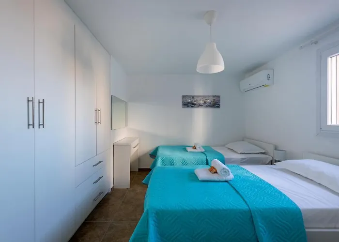 Stone Kontiani - Red Villa