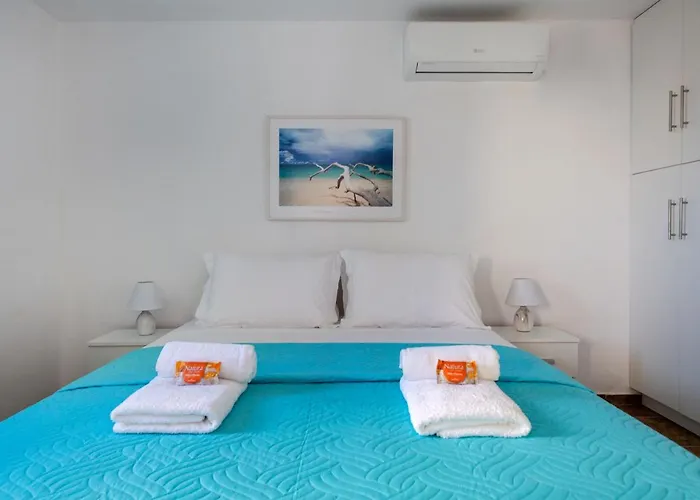 Stone Kontiani - Red וילה