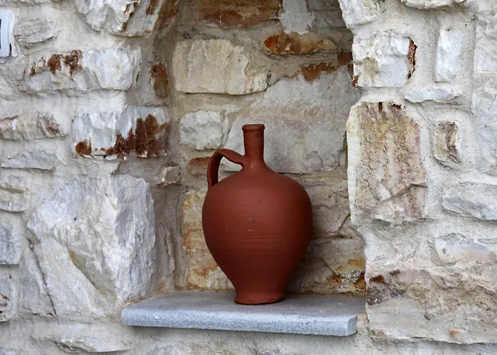 Villa Stone Kontiani - Red *